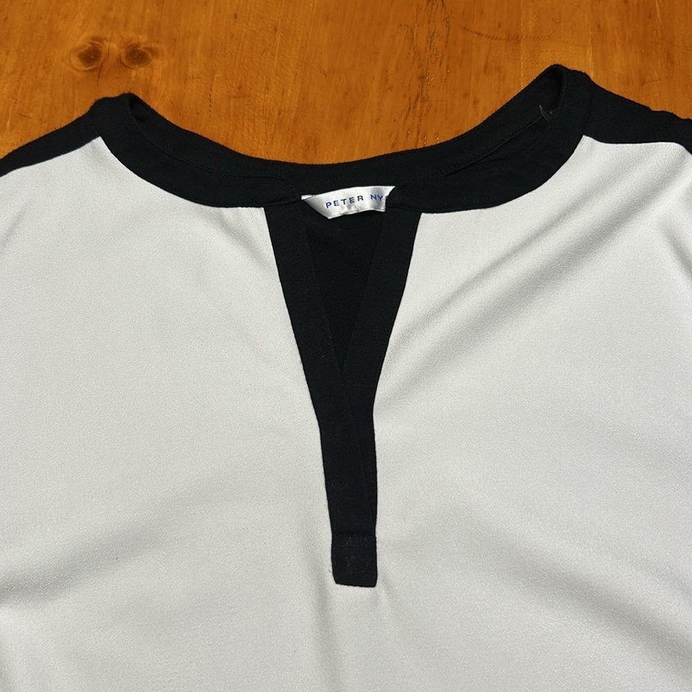 Peter Nygard Sporty Chic Preppy Sleeveless Colorblock Split Neck Blouse Casual - Picture 9 of 9